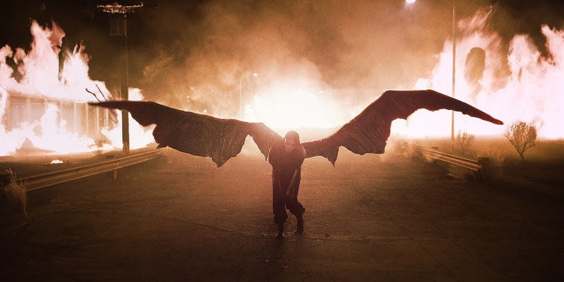 allthingsbil's tweet photo. billie eilish doing dangerous shit for music videos part 36833892 https://t.co/nj81Q7NbeC