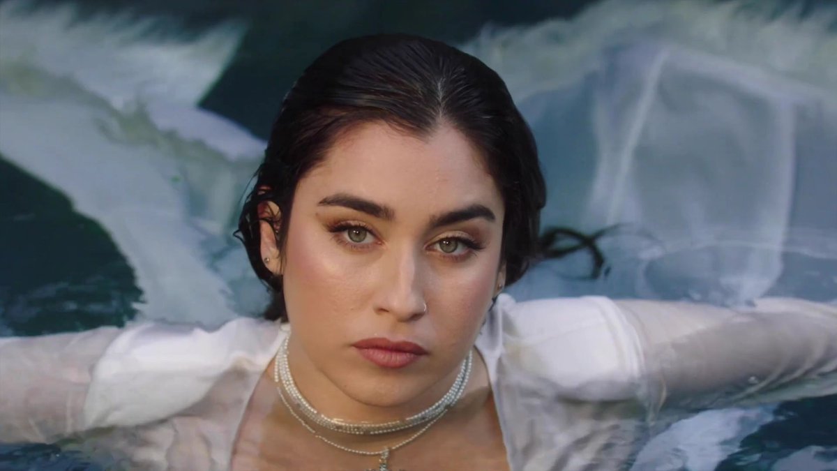 sitelaurenjbr's tweet photo. Afirmo com toda certeza, Lauren Jauregui é a primeira maravilha do mundo! 

WHILE I'M ALIVE OUT NOW https://t.co/hYhAaba5cE
