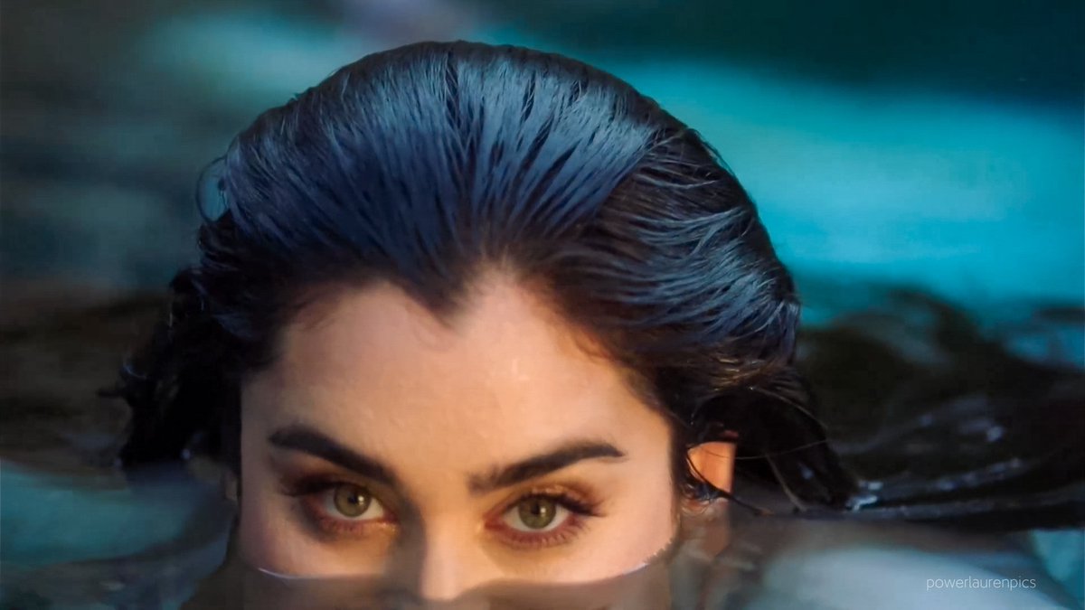 powerlaurenpics's tweet photo. WHILE I'M ALIVE OUT NOW https://t.co/rOaReXSAMQ