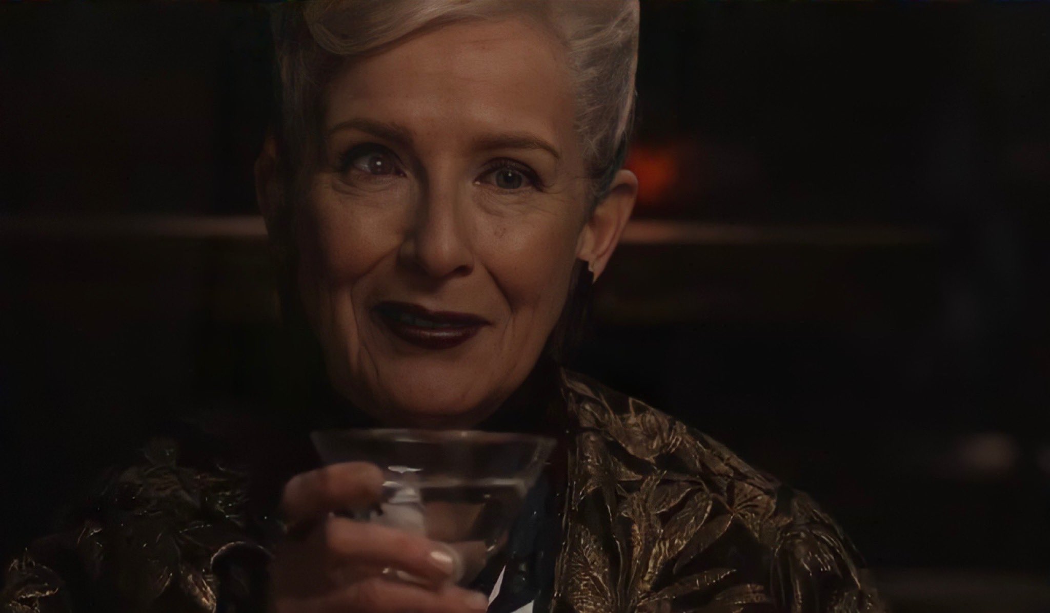 Аиу отель лиз тейлор. American horror story subtitles watch. Тристан аиу. Пэтти люпон американская история ужасов. American horror story subtitles watch.