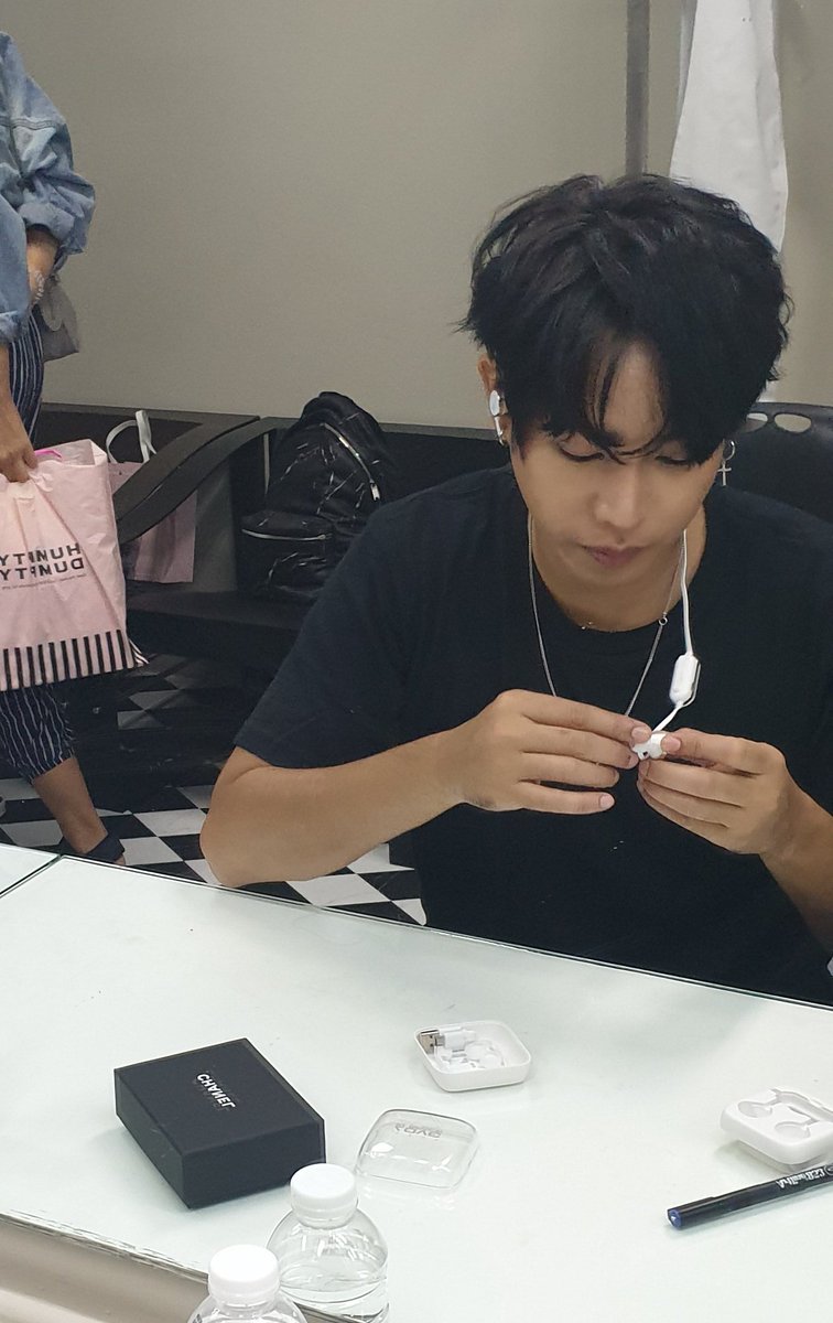 PuyzAnaka's tweet photo. มอร์นิ่ง @peckpalit มอร์นิ่งนุชชช เริ่มต้นวันศุกร์ด้วยการคิดดีทำดี อะไรไม่ดีทิ้งมันไปน๊าาา มาปากำลังใจให้กันกันดีฟ่า
#มอร์นิ่ง702 
#เป๊กผลิตโชค
#PeckPaLitChoke https://t.co/6nlubuWwbk