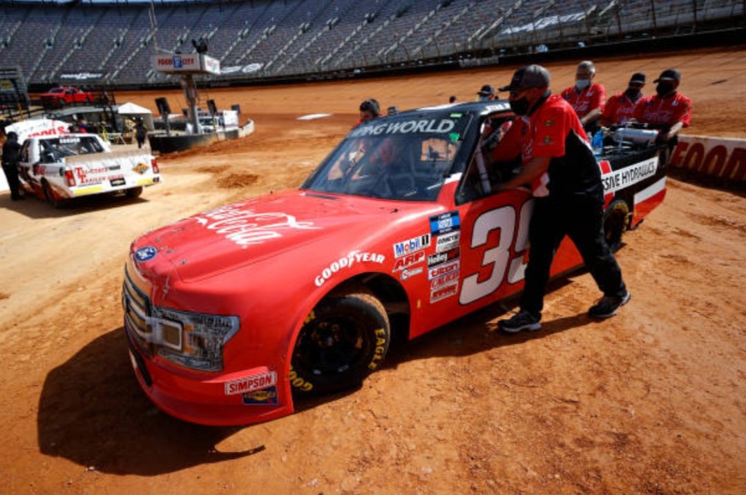 nascarman_rr's tweet photo. Lowkey disappointed Ryan Newman and the DCC Racing truck aren't at Knoxville. 2nd in practice at Bristol before qualifying was rained out. I was hoping they'd come back https://t.co/Ge84FiJn2j