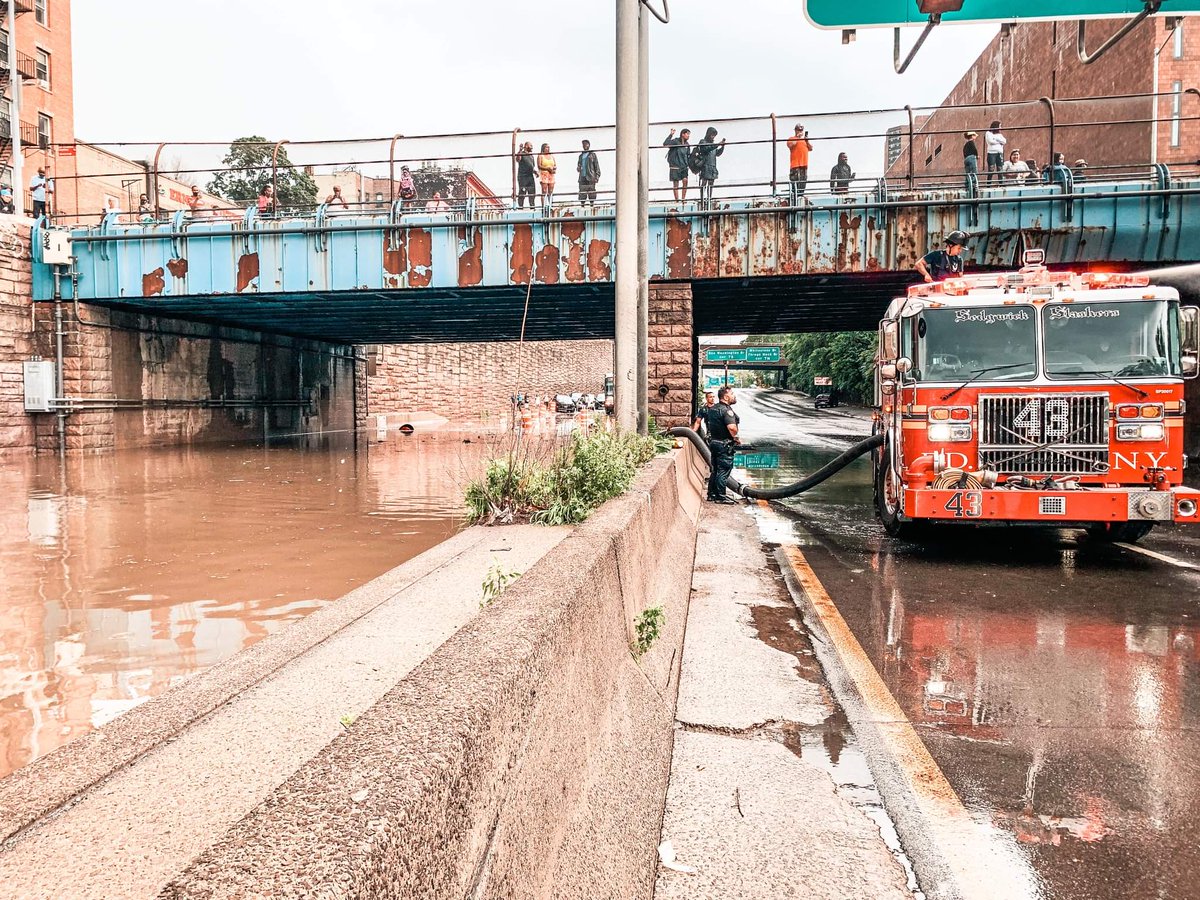 NYCFireWire's tweet photo. #FDNY members are frequently called to save the City frm many different issues. This afternoon, a storm flooded the Major Deegan Expy &amp; Cross Bronx Expy in the Bronx during rush hour commute home. Great move by Eng43 drafting the water to open up the Expressway. @UFANYC @UFOA854 https://t.co/qS1R3B7Xro