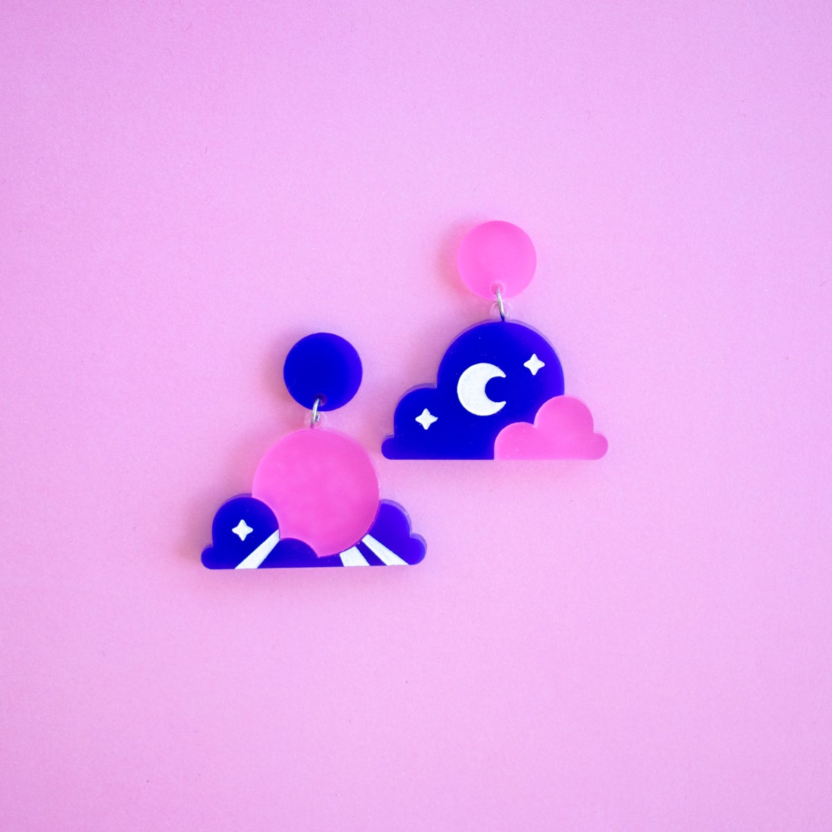 ekkodeco's tweet photo. Whether it's the moon coming up or the first rays of sunlight breaking through to a new day, these cute Dawn and Dusk mismatched earrings will compliment any style you choose! 🌅

Available on our online store now https://t.co/r7pYsGmnlX https://t.co/NJSGYTuXOU