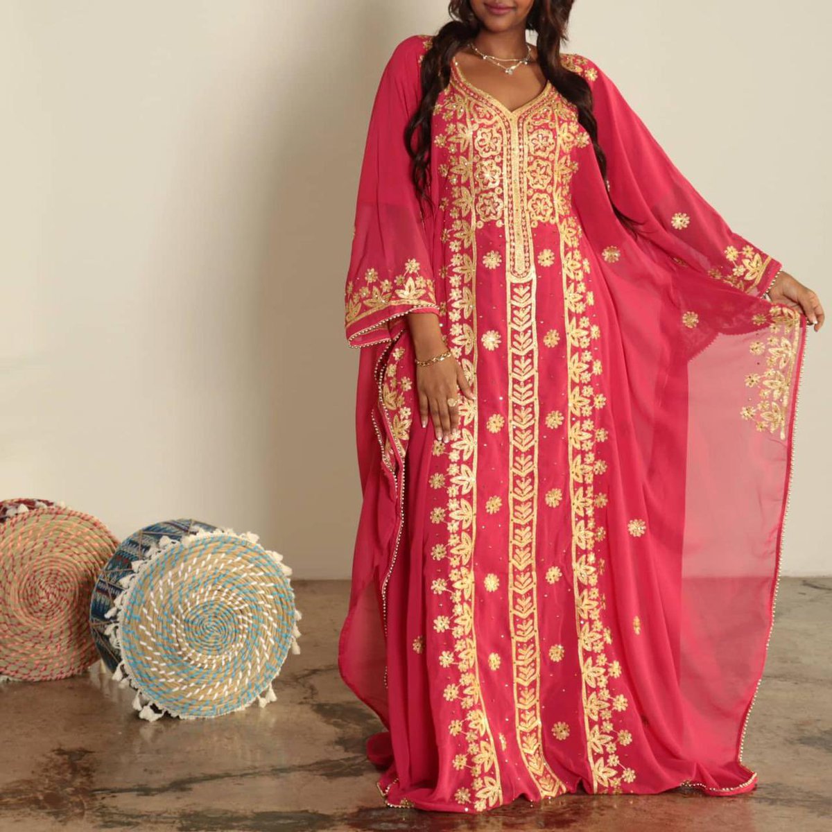 وصلت جلابيات و قفاطين العيد 👗🤩🤩  القي نظره على متجرنا salla.sa/bdoor_boutique