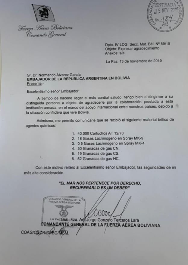 PrensaPEsquivel's tweet image. El Gobierno de Bolivia acaba de entregar pruebas de que Mauricio Macri colaboró con el golpe de Estado de 2019 entregando armamento a los represores.
Merece condena por delitos de lesa humanidad.

Felicito a @alferdez por pedir disculpas a los hermanos bolivianos en nombre todos.