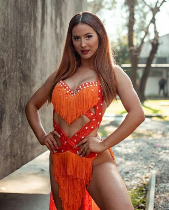 TENDENCIASok's tweet photo. #BallroomAlRitmoDeVigna

BANCAS A FLOR VIGNA?

SI 👉 RT
NO 👉 FAV 

#ShowmatchLaAcademia 
#Showmatch2021 
#Showmatch https://t.co/lIFqK4Mu0H