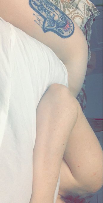 I&rsquo;m running a special right now! Next 20 people to sub get this month ✨ F R E E ✨ link in bio 😘 https://t<a href="/tag/freckles"class="tags"><span>#freckles</span></a><a href="/tag/palegirl"class="tags"><span>#palegirl</span></a><a href="/tag/onlyfans"class="tags"><span>#onlyfans</span></a>