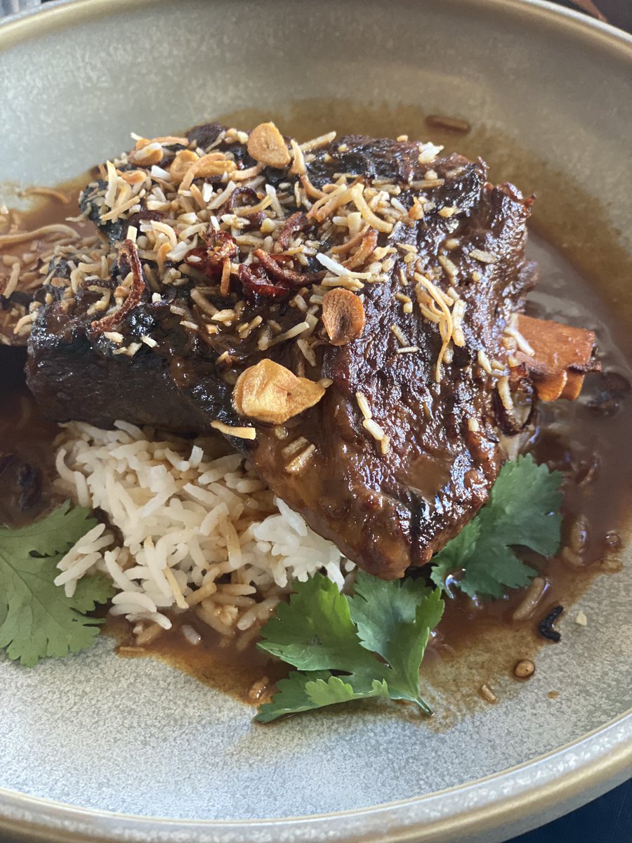 Rainy day here in #brisbane today! Perfect weather for our #slowcooked #beefmassamanshortrib