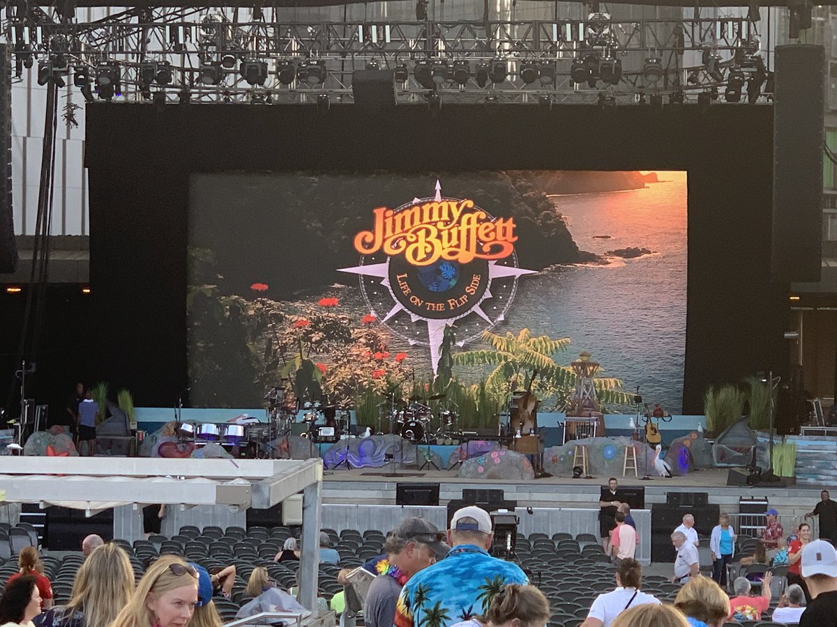 Ready for Jimmy Buffet and the Coral Reefer Band at Ascend Amphitheater. #cheeseburgerinparadise #margaritaville