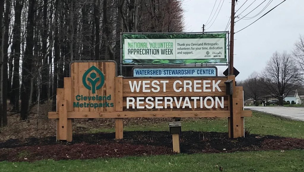 216Cub's tweet image. The mighty &amp;amp; the mighty wet hiked through the rain @ West Creek spotting signs of nature like 🌈, 🌳, 🐿, 🐌,  &amp;amp; 🦌.  Our cub master led us in fun songs as well.  We even found a new scout!