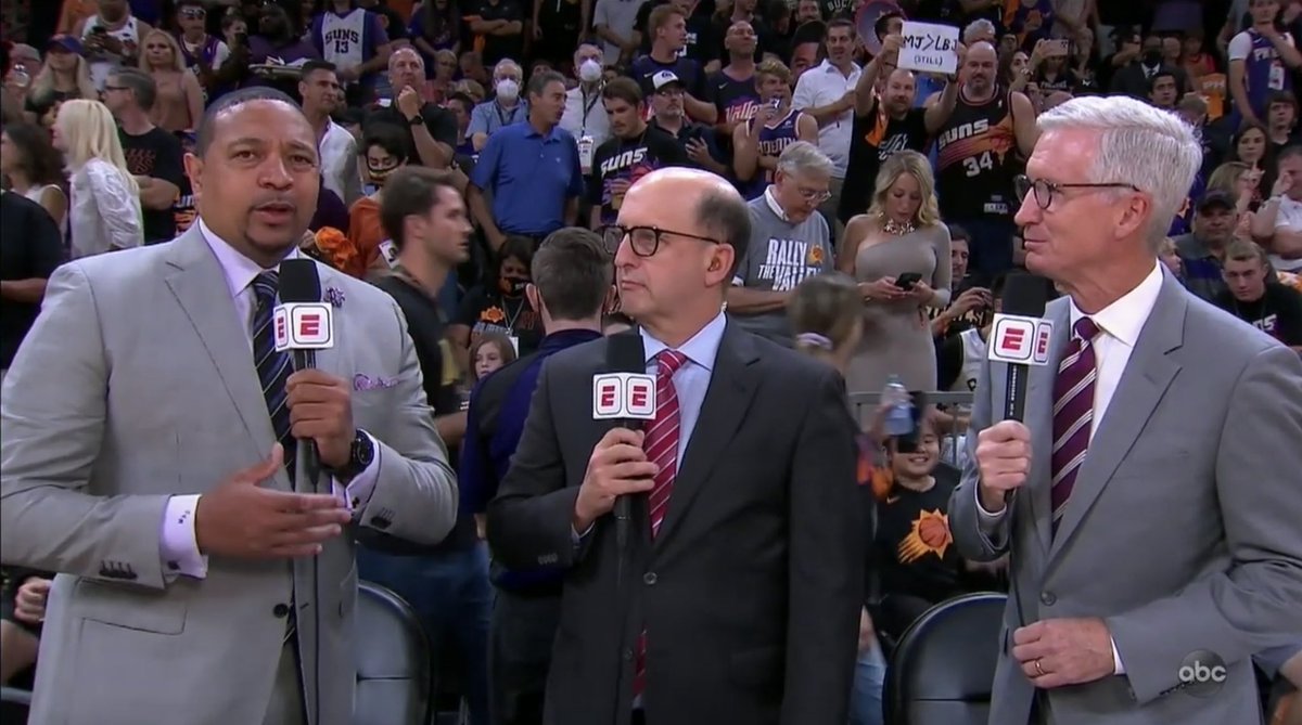 barstoolsports's tweet photo. When you gotta Rally The Valley at 7 but have a cocktail party at 10. https://t.co/jxKxV5XgMm