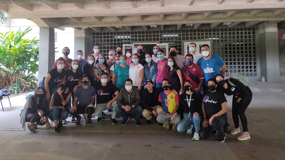 Viva la UCV tweet media