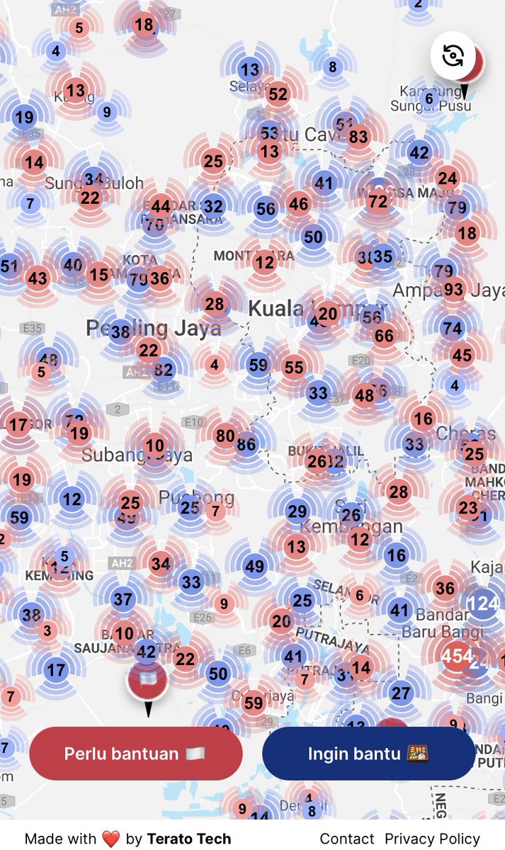 hewyk's tweet photo. This is what the country looks like after #KerajaanGagal People's own initiative to help each other after the failure of the incompetent nincompoops in charge 

https://t.co/kxw4gR3hvj

#KitaJagaKita https://t.co/MviukXWa02