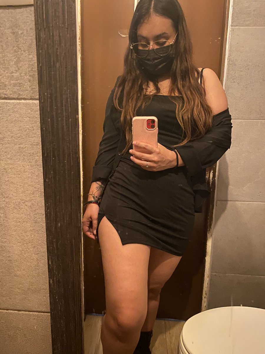 unapadawancita's tweet image. Black 🖤