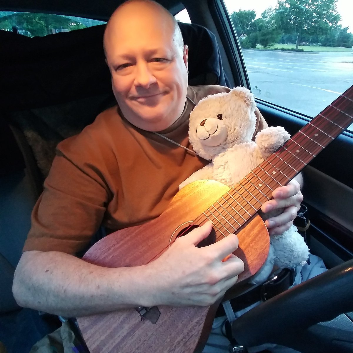 DaddyAndCub's tweet image. HAPPY THURSDAY, ALL
Hope you had a good one!
___________

Things in our schedule are kind of shifting around a little bit, but hopefully all will turn out well. It looks promising.

Change and flexibility is the name of the game in this strange time track we are in right now!