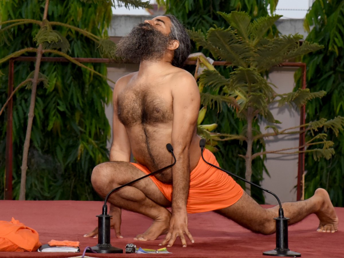 योग दिव्य जन्म देता है। एक जन्म माँ की कोख से होता है उसे भौतिक जन्म कहते हैं और दूसरा जन्म योग से होता है उसे दिव्य जन्म कहते हैं। जेनेटिक बीपी, शुगर, अस्थमा, कैंसर भी योग से ठीक किया जा सकता है, यह है योग से दिव्य जन्म पाने का सबसे बड़ा प्रमाण। <a href="/yogrishiramdev/">स्वामी रामदेव</a>