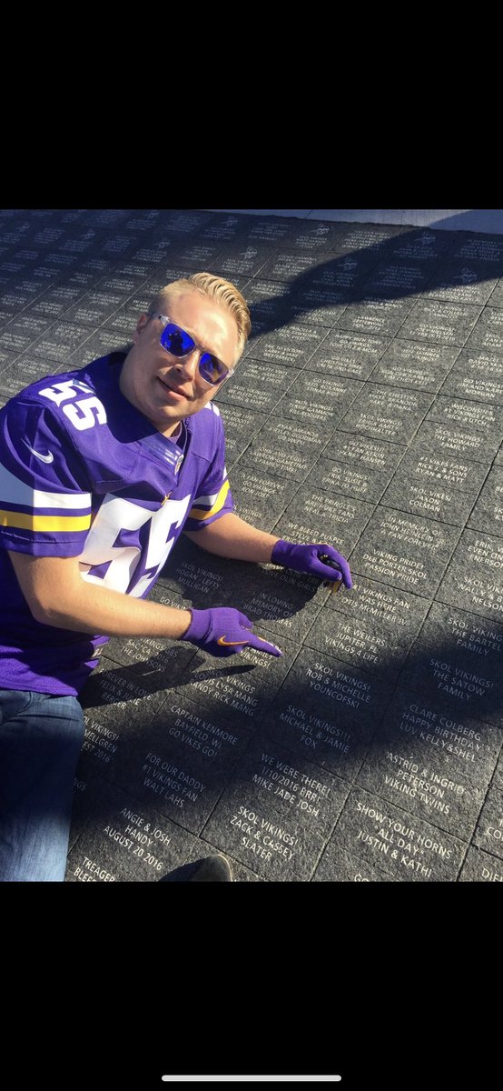 y0_mich's tweet photo. The block is hot…like really hot 🥵 #legacyblock #usbankstadium #skol #vikings #damndadew @_RobYo https://t.co/fhUEpyefy1