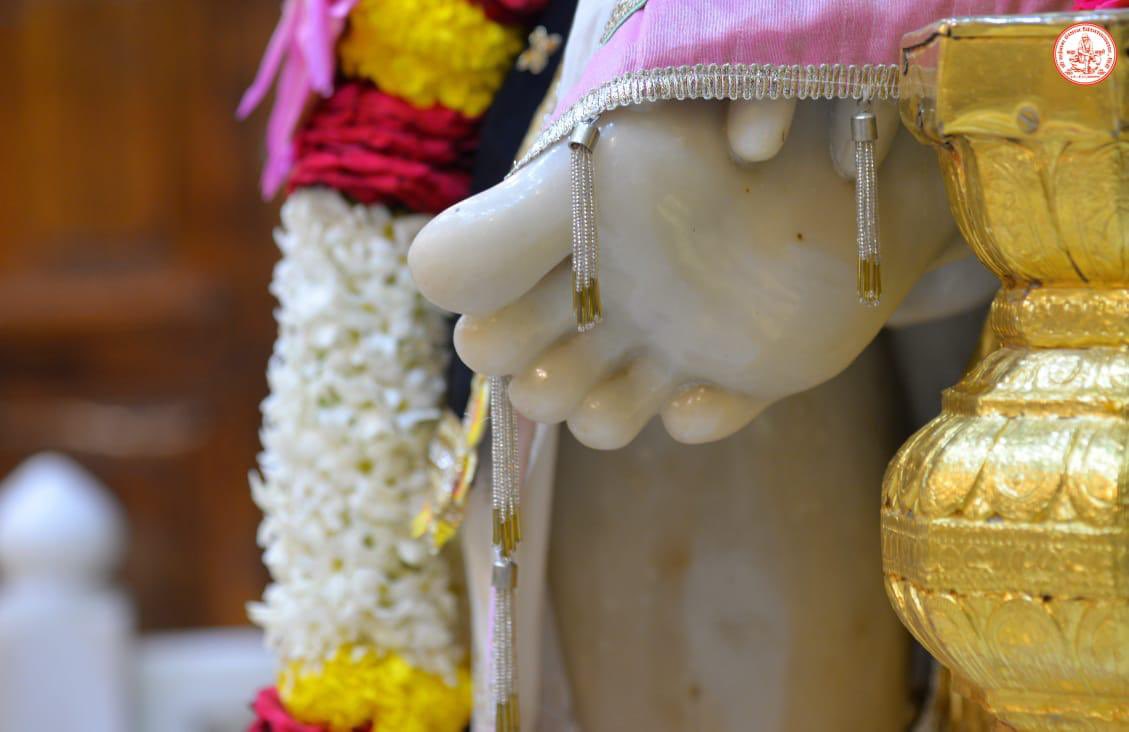 Baba, like the grains of wheat that are crushed, please help us crush our egos and unethical behaviours and help us surrender at Your Holy Lotus Feet. OmSaiRam