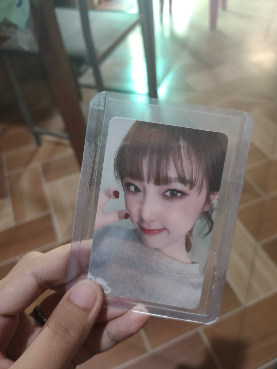 yenayenaye_'s tweet photo. At eto na syaaaa 😭💛 thank you @risucart, apakahirap buksan ng parcel na itu but keri na 😎 #fromrisu https://t.co/nzkwOhID4S