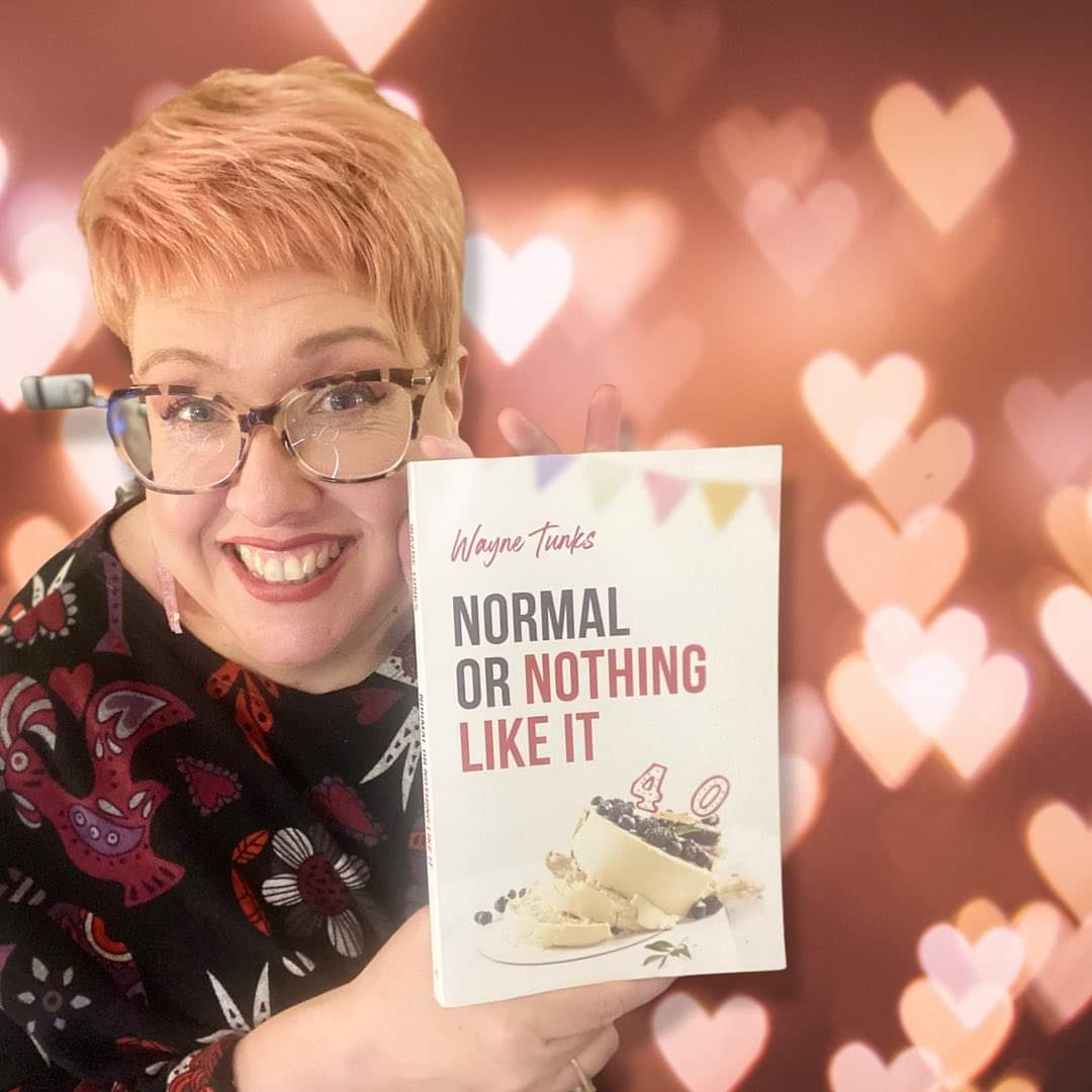 waynetunks's tweet photo. Some more wonderful folk with their copy of #NormalOrNothingLikeIt
Our competition to give a mug and tote bag has been extended due to Sydney lockdown. Share a selfie with the hashtag.
Posting books daily ($20 + $10 delivery in Oz). Email wayne@tunks.com.au to buy a copy. https://t.co/zgJvDju9nA