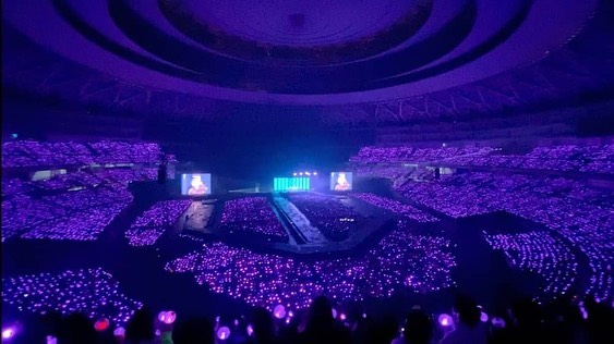 taarookie_'s tweet photo. Happy army day🎉
I just wanted to say thank you for coming. Let's be together for a longer time💜#HBD_TO_ARMY https://t.co/lrMwxW41dW