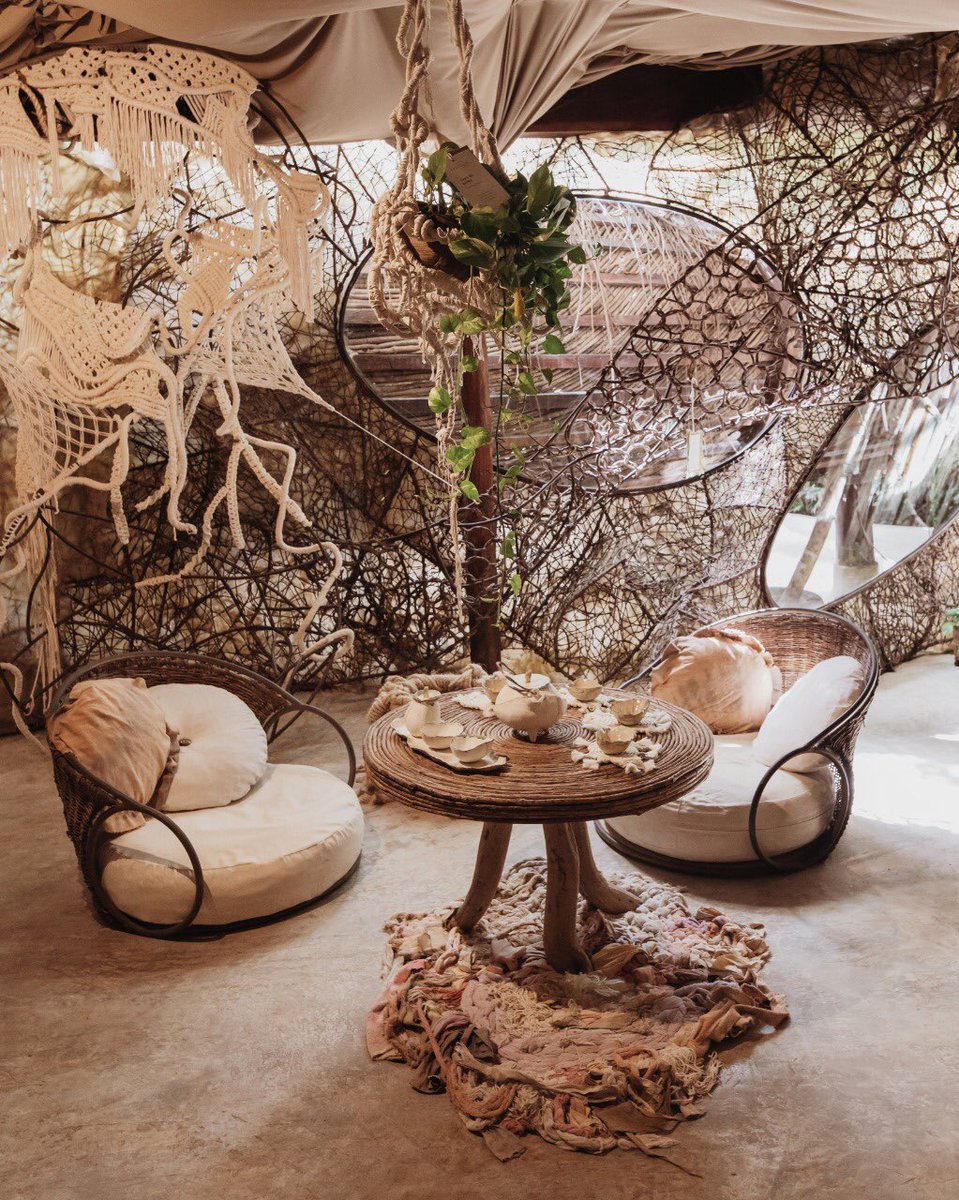 RothAzulik's tweet photo. @BazarIk.azulik se conforma de múltiples creaciones inspiradas en formas naturales y ancestrales, guiadas por la intuición de manos de artesanos. https://t.co/MH4KescdDz
