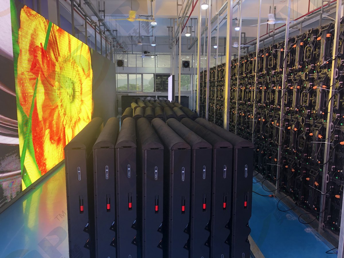 atop_led's tweet image. P10 outdoor Stadium Perimeter led screen
Soft led module mask,soft foam on top, adjustable support frame
#ATOPLEDSCREEN #sportleddisplay #stadiumledscreen #perimeterledscreen #ledmodule #softmask #outdooradvertising