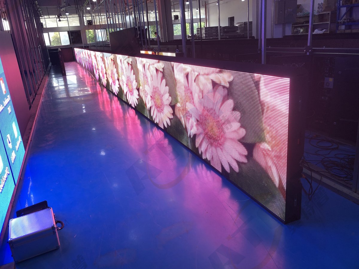 atop_led's tweet image. P10 outdoor Stadium Perimeter led screen
Soft led module mask,soft foam on top, adjustable support frame
#ATOPLEDSCREEN #sportleddisplay #stadiumledscreen #perimeterledscreen #ledmodule #softmask #outdooradvertising