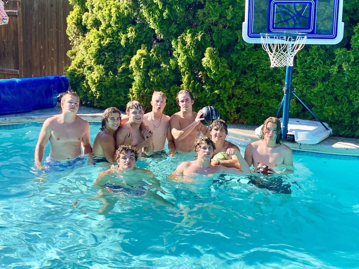 TonyaKayMae's tweet photo. Capital WR/DB football party Go 🦅 @GurkhaStick https://t.co/BzlUK4og8a