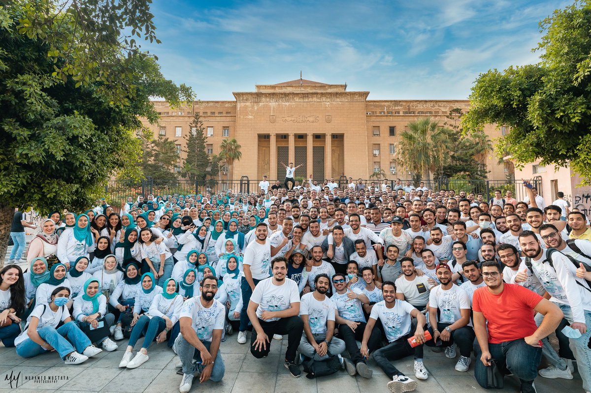 ahmedmorad245's tweet photo. Despite all the suffering over the past five years, I will remain grateful to this great edifice .
#Faculty_Of_Engineering , #Alexandria_University 
                         #Civil_2021 ❤️🖤 https://t.co/raWldcRM7c