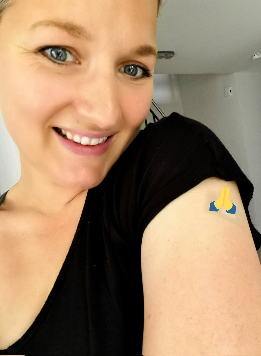 Kein T-shirt-Wetter... Ich trags trotzdem. 💉. #vaccinated #geimpft #zweitimpfung #gegencorona pic.x.com/toro78QYM1
