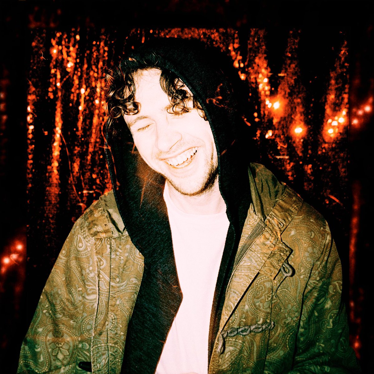 ✨<a href="/JonnyWildey/">Jonny Wildey</a> - ‘Roll’ is out TODAY✨

‘Roll is one of the most driving and direct takes from his highly anticipated debut album ‘Nitely’, demonstrating the strong psych/soul influences and pop sensibilities that define the album.

🔗 found.ee/jonnywildeyroll
📸 <a href="/FabriceBourgele/">.Fabrice Bourgelle Photography.</a>