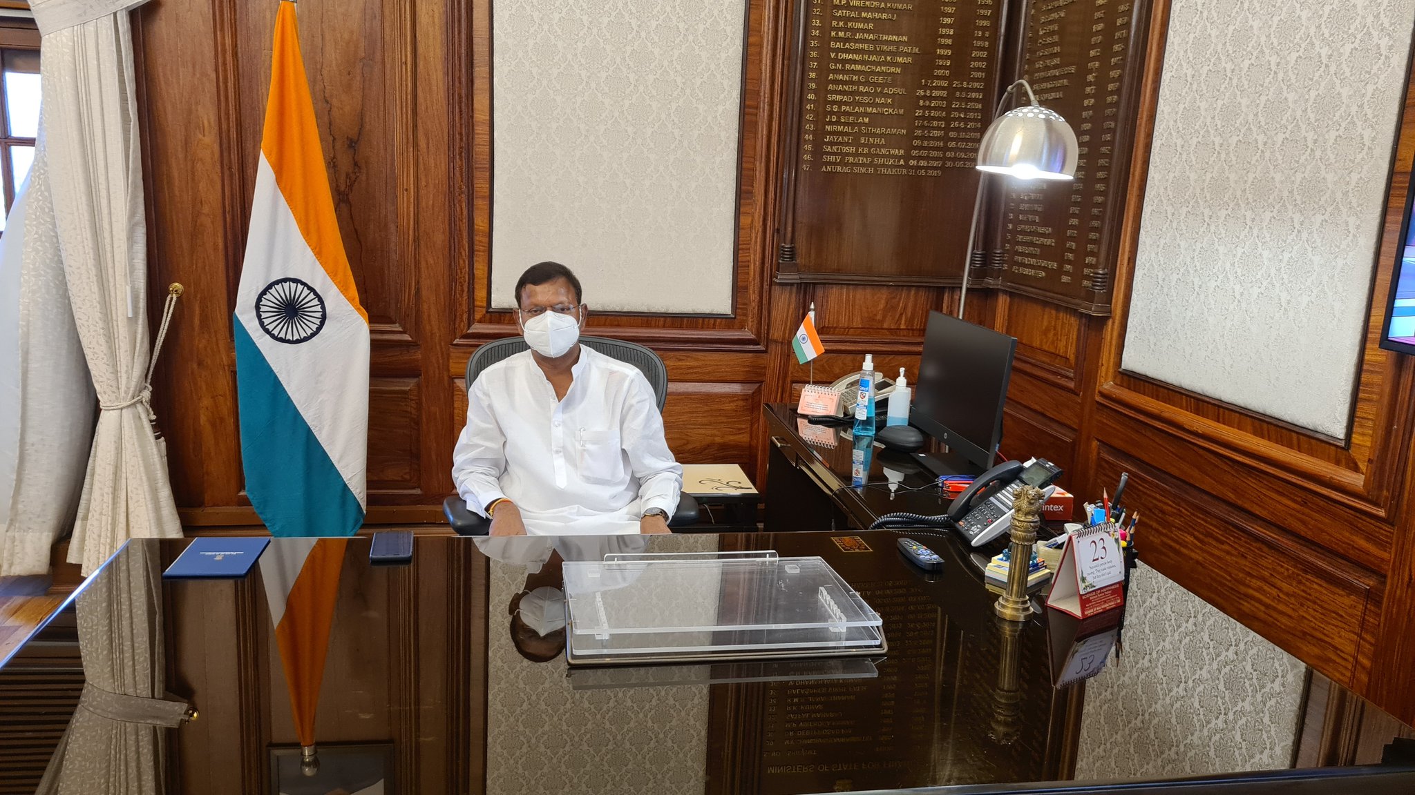 Pankaj Chaudhary on Twitter: "Took charge as State Minister of Finance today. Once again from the core of my heart, I extend my gratitude to Hon'ble PM @narendramodi ji for entrusting me