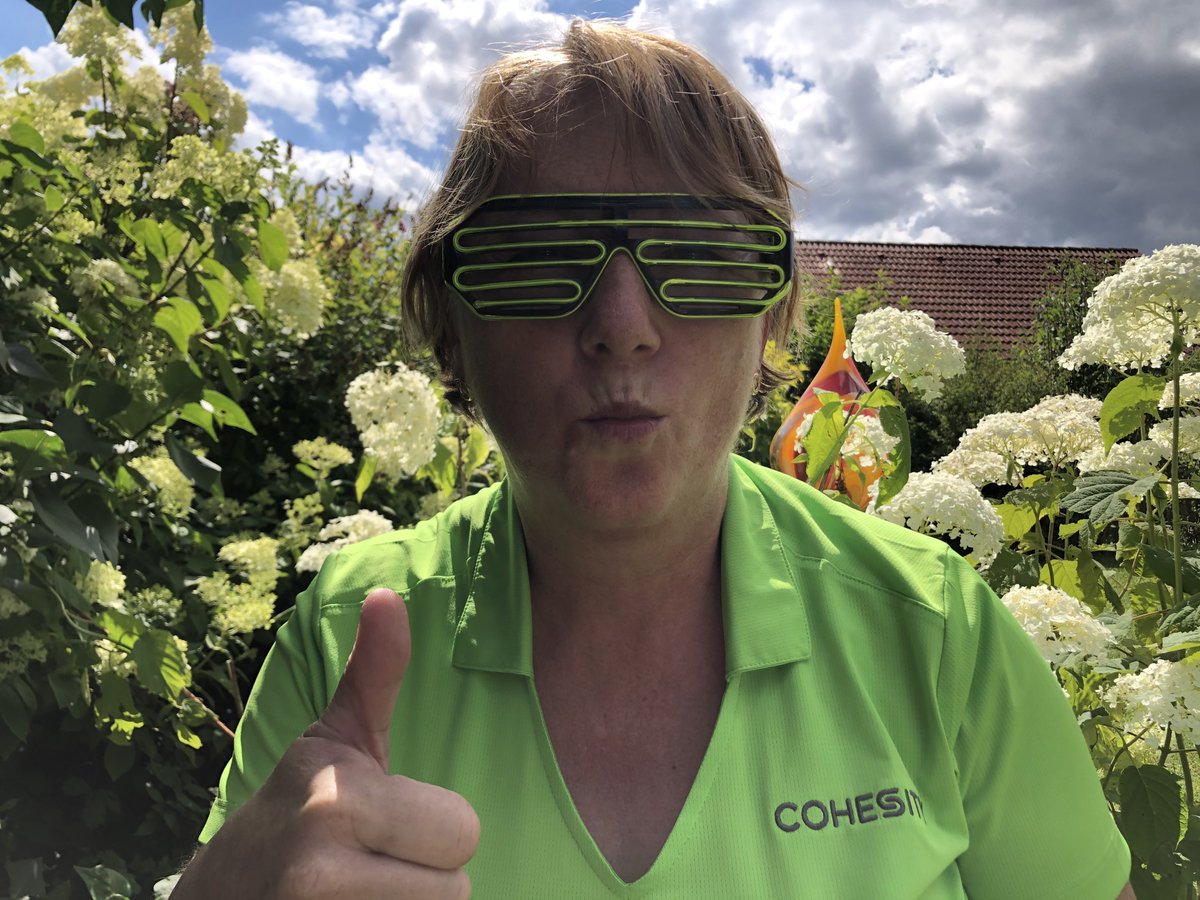I am proud to work at <a href="/Cohesity/">Cohesity</a>! #WeAreCohesity share.vbooth.co/Snapbar/2021-0…