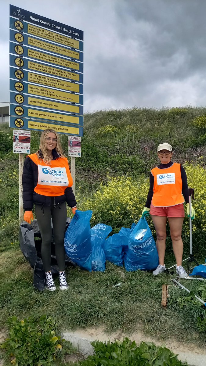 Fingalcoco's tweet photo. Clean Coasts are looking for volunteers to help at their community beach clean on Donabate beach this Sunday from 11am - 1pm. 😎☀️
Register here: https://t.co/OvqaOPINnR
#RestoreandProtect #2minutebeachclean #Communities4Environment
@CleanCoasts https://t.co/hqh7xrh6xg