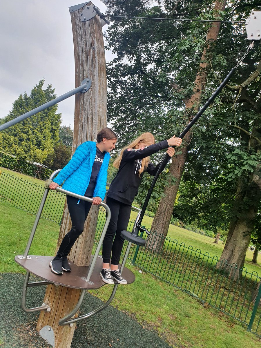 SCOS_Bakhita's tweet photo. Morning in the park! #StCathsActivitiesWeek https://t.co/TDPvjfNAj6