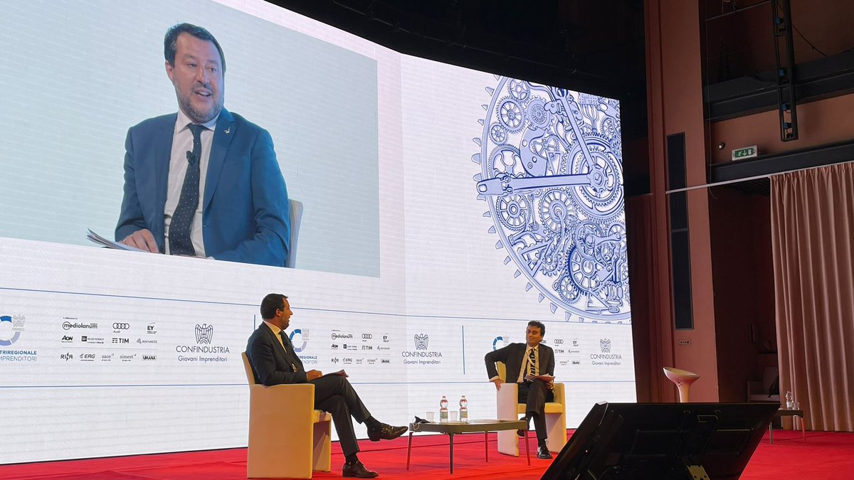 Matteo Salvini, Segretario Federale Lega, interviene a #Storiafutura.
Segui l’intervento su: 
🔵giovanimprenditori.org 
🔵facebook.com/GIConfindustria