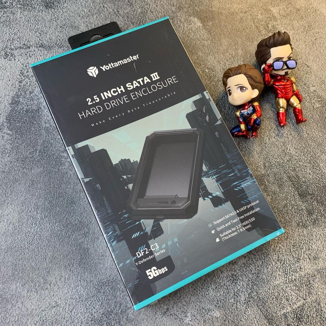 YottamasterInc's tweet photo. Yottamaster 2.5'' hard drive enclosure with @memoryghost.id. SSD.
The enclosure turns your spare or retired SSD into a portable hard drive. 
Thanks @GontaGantiHaPe for providing great photos.
#yottamaster #ssd #memoryghost #harddriveenclosure https://t.co/eJ9GgjgCAk