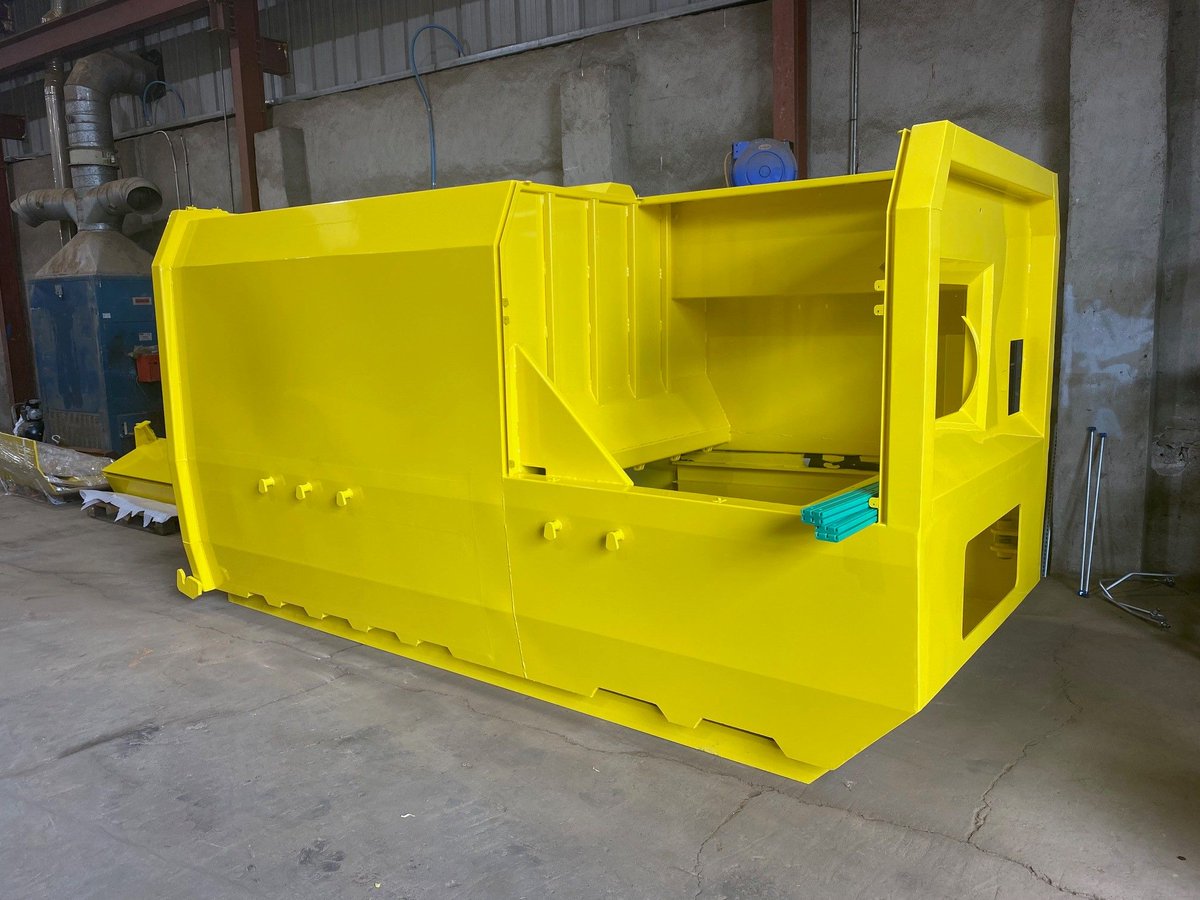 REP_Technology's tweet photo. A busy week at @REP_Technology this week The workshop is busy this week with a series of compactors coming through production. The machines will all have on board weighing options built in for the waste.

The machines are generating a lot of interest across the UK #recycling https://t.co/RBBDPTxja1