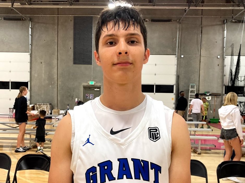 Prep Hoops Oregon (@prephoopsor) on Twitter photo COLLEGE COMMITMENT: After making a visit to campus, <a href="/lukewinkler0/">Luke Winkler</a> of <a href="/PdxGrantsports/">Grant Athletics PDX</a> has committed to play college basketball at @BXRHPS.
This past season, he averaged 10.3 points, 4.5 rebounds, 4.5 assists, and a 6A-leading 4.2 steals per game. COLLEGE COMMITMENT: After making a visit to campus, <a href="/lukewinkler0/">Luke Winkler</a> of <a href="/PdxGrantsports/">Grant Athletics PDX</a> has committed to play college basketball at @BXRHPS.
This past season, he averaged 10.3 points, 4.5 rebounds, 4.5 assists, and a 6A-leading 4.2 steals per game.