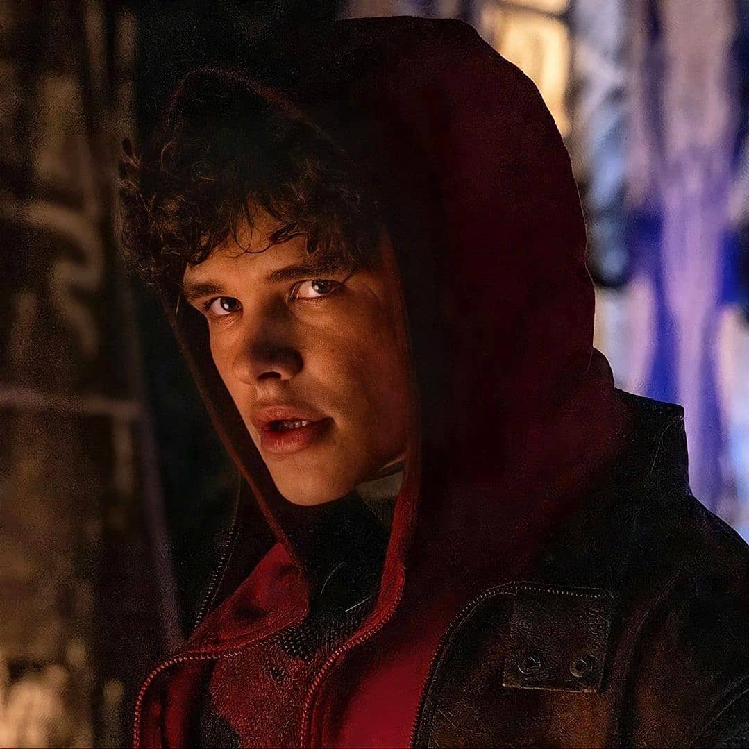 elmurcidekripto's tweet photo. 💥BOOM💥
Tenemos nuevas imágenes de #titans temporada 3 !
¿Se dan cuenta que en cuestión de semanas vamos a ver a la #batfamily unida ?
Titans estrena el 12 de Agosto por #hbomax
#titansedit #titansnetflix #titansseason3 #titansseason2 #teentitans #curranwalters #brucewayne https://t.co/19Os2tP0rv