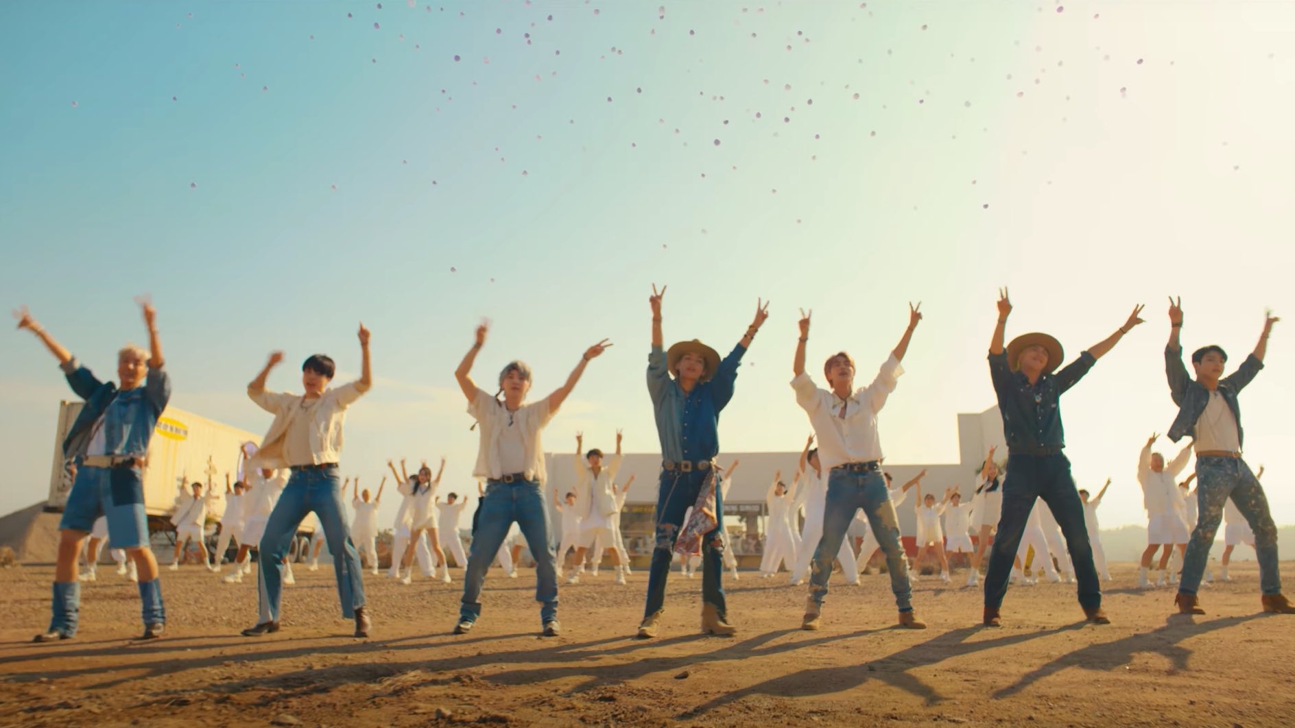 sowoojoo⁷ 🐮💫 on Twitter: "The choreo for 'Permission to Dance' includes moves that use international sign language for 'having fun', 'dance', and 'peace'. The gesture like scratching ur body with ur thumbs