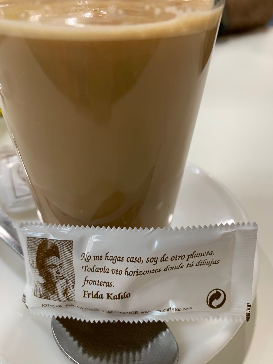 #BuenosDias #Viernes 

Yo soy de los que necesitan café ☕️ para ponerse a funcionar. ¿Y tú?

#frasescelebres 
#Azucarillo