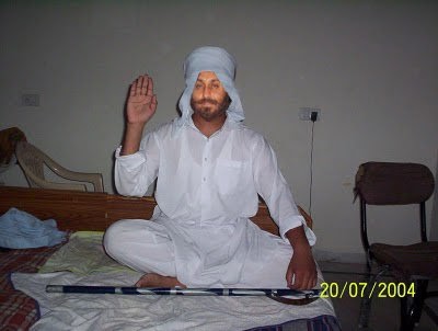 DFuffad's tweet photo. #Happy_gappi_day ਬਾਬੇ ਵੱਡੀਆਂ ਜੋਤਾਂ ਵਾਲੇ 😂 https://t.co/sh302SKFy0