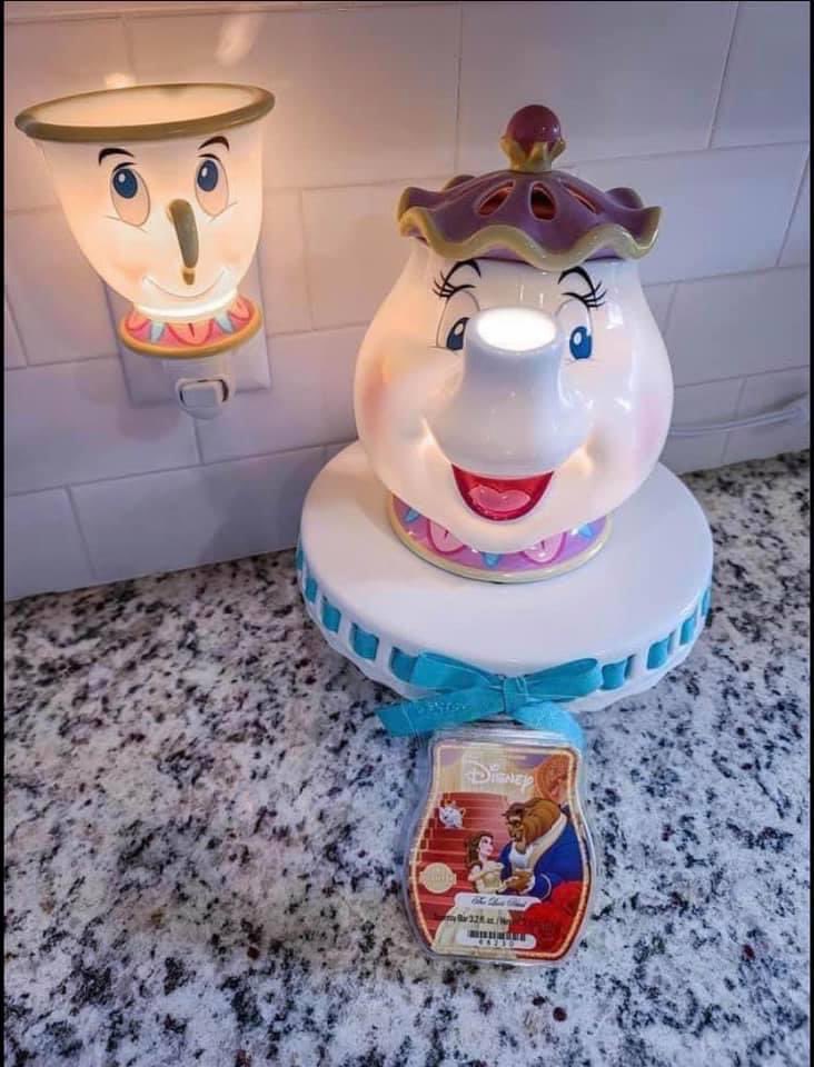 Chip and Mrs Potts Scentsy warmer