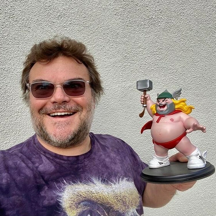 RT @interest_mild: Jack Black with his own Thor figurine. https://t.co/52ifrB5ob5