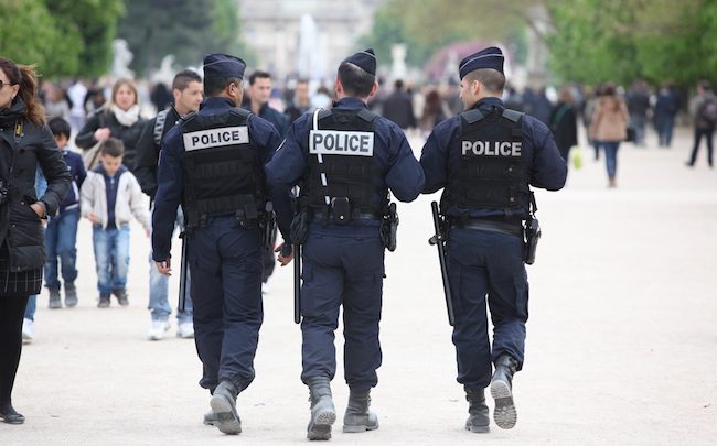 PonelleMap's tweet photo. La sécurité est la première des libertés. Cette maxime millénaire, doit nous amener à toujours soutenir nos policiers. 
#EnsembleaveclaPoliceNationale https://t.co/HQXz0VqWk3