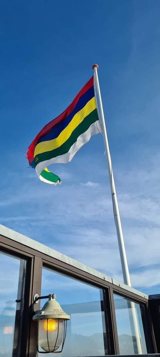 U bent bij ons dagelijks welkom vanaf 11:00 voor koffie en gebak ☕️. 
Onze keuken is geopend vanaf 12:00 en kan uw bestelling aannemen tot 20:30 uur. 
Vooraf reserveren is bij ons helaas niet mogelijk, wij ontvangen u graag aan de deur. Graag tot dan 🙋🏼‍♀️!