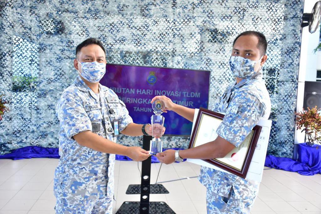 MPA_Timur's tweet photo. “PKP bukan penghalang untuk memperkukuhkan Penghayatan Kreativiti dan Inovasi di kalangan Warga The Navy People” - PTL

Sambutan Hari Inovasi TLDM 2021 dibuat secara maya dan ianya sangat bermakna bagi warga MPA Timur.

#NavyPride https://t.co/ltC4qnDGt4
